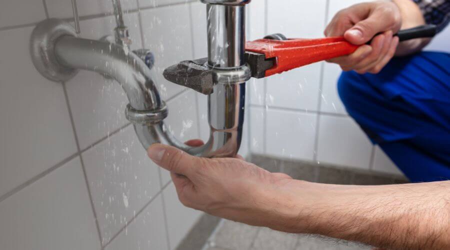 Expert burst pipe repair services in Dimmitt, TX